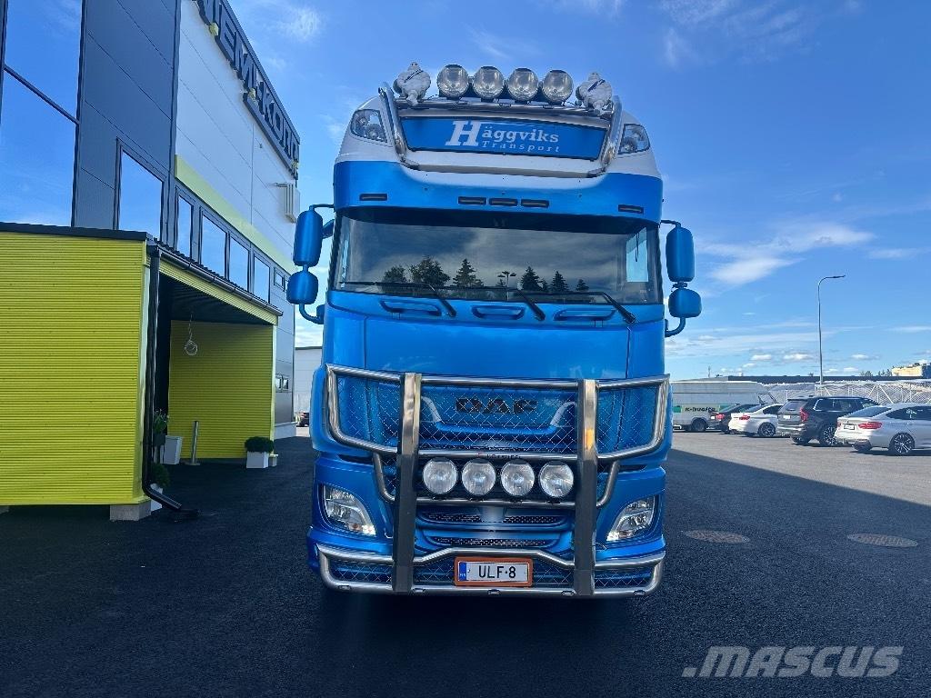 DAF XF 530 6x2*4 Rol kiper kamioni sa kukom za podizanje tereta
