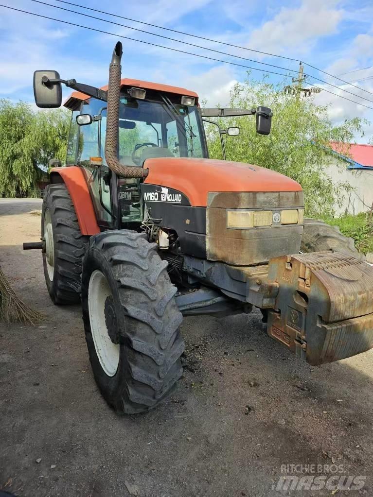 New Holland M160 Traktori