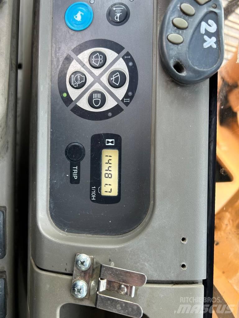 CASE CX 210 B LC Bageri guseničari