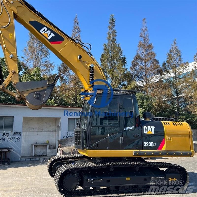 CAT 323D2 Bageri guseničari