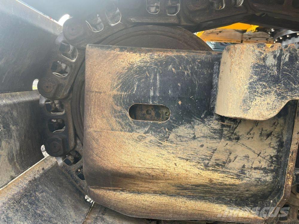 JCB 140 X LC Bageri guseničari