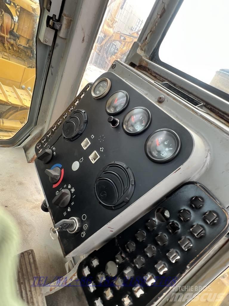 CAT D6G Buldožeri guseničari