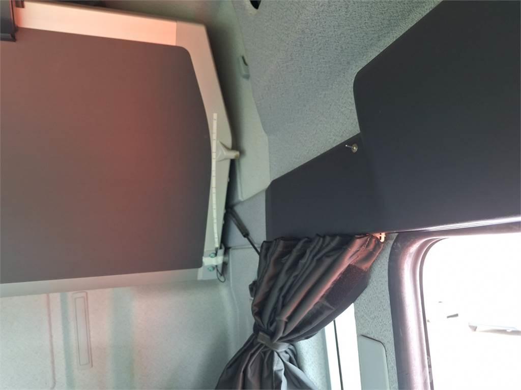 MAN TGL 12.250 Sanduk kamioni