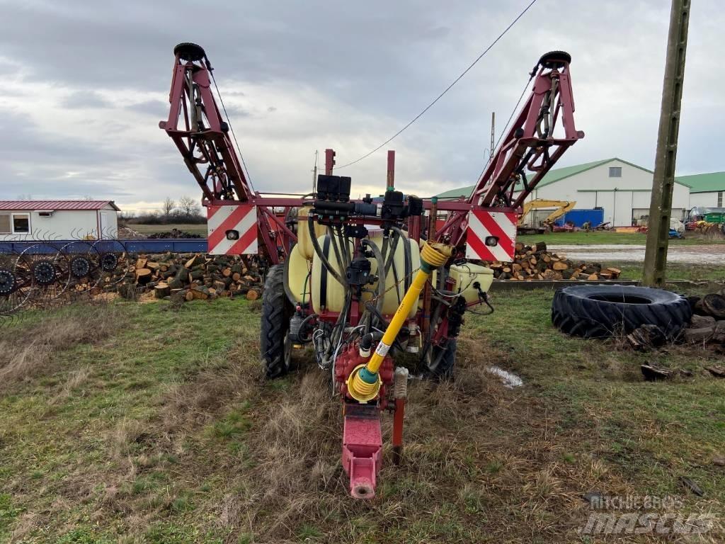 Hardi TR 2000 Vučene prskalice