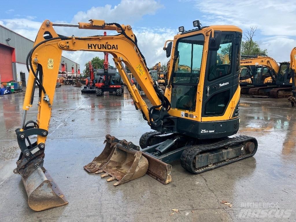 Hyundai R25Z-9 AK Mini bageri < 7t