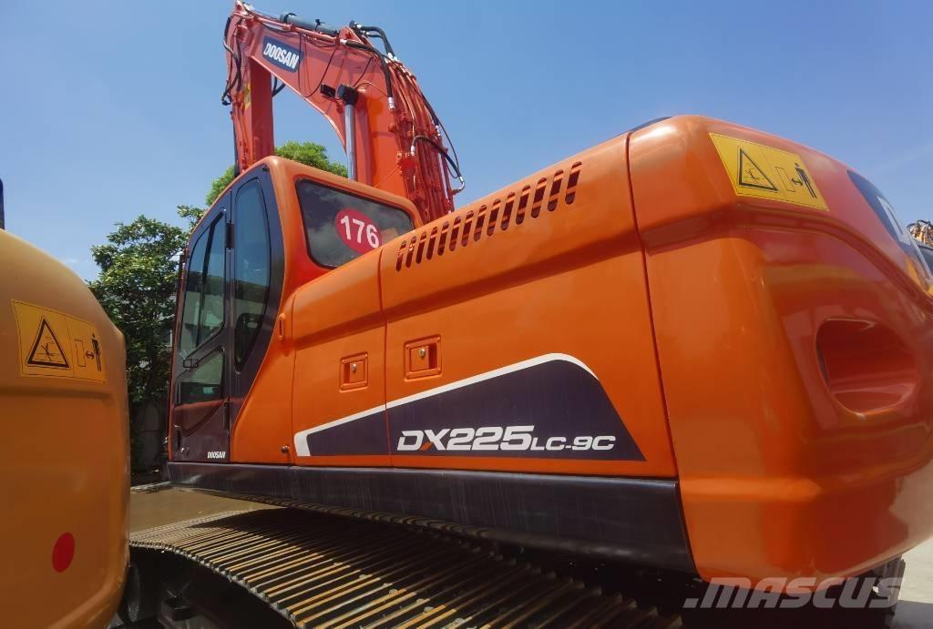Doosan DX 225 LC-9C Bageri guseničari