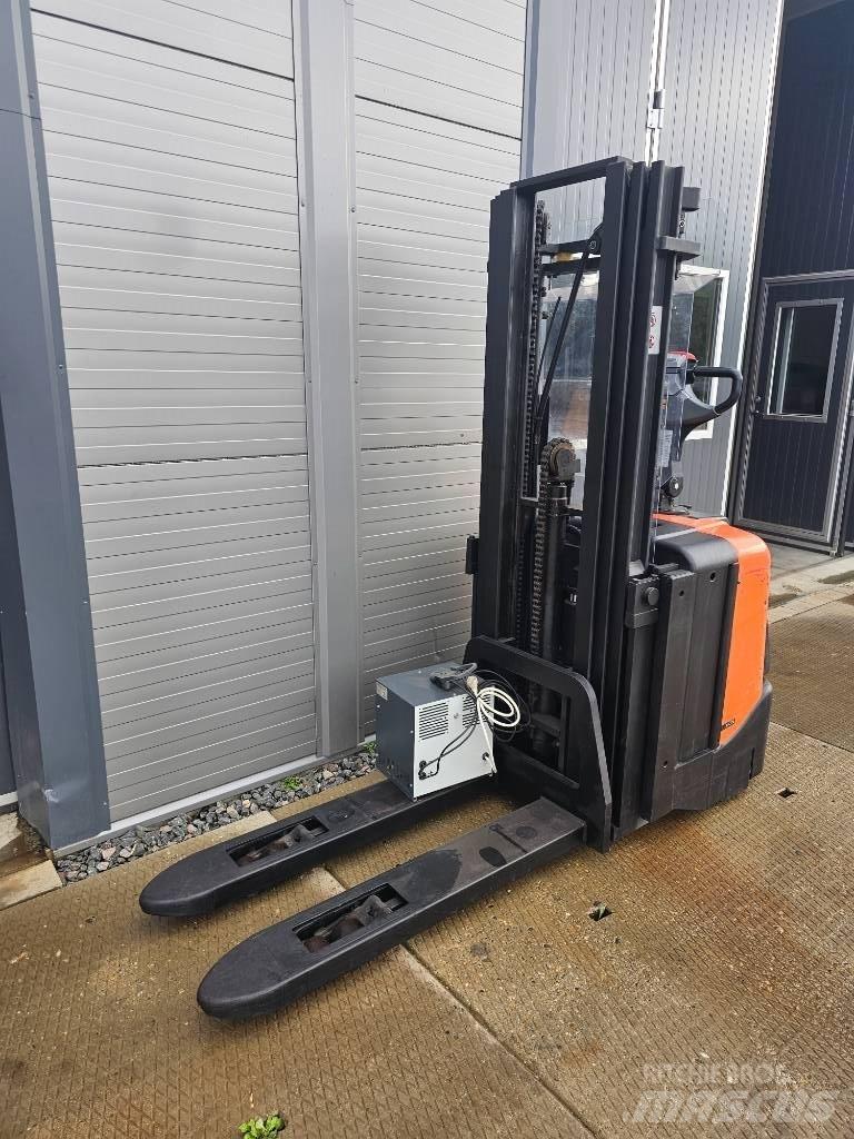 BT SPE 125 L 4150mm Ručni električni viljuškar