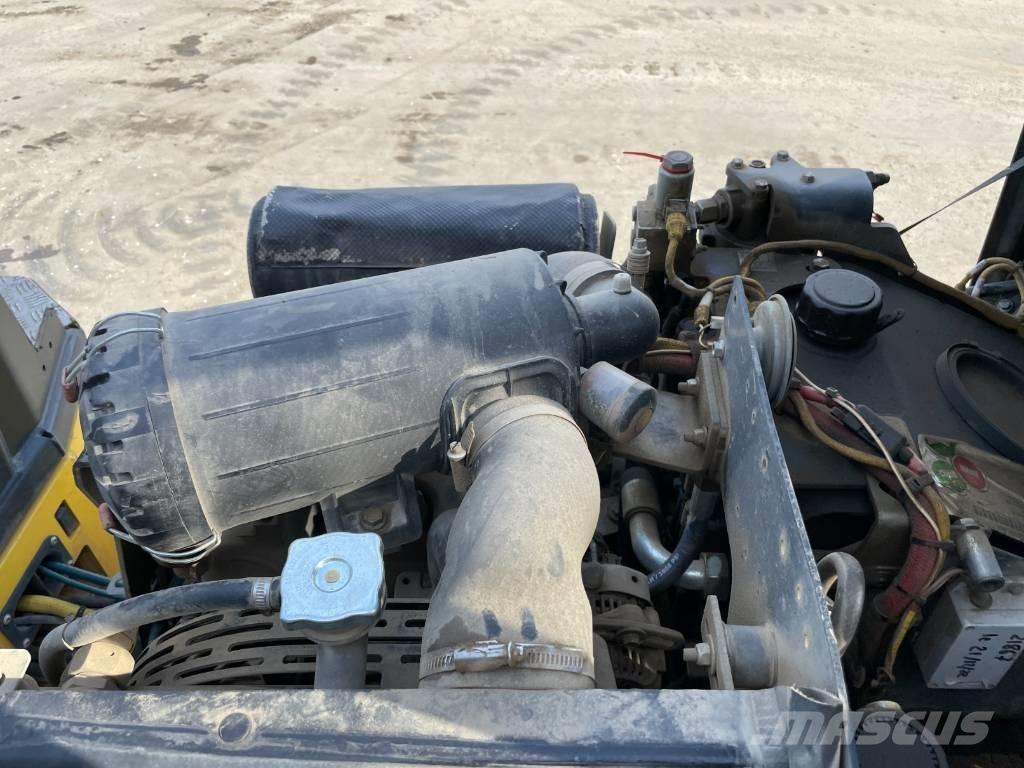 Bomag BW 100 AD-5 Valjci sa duplim bubnjem