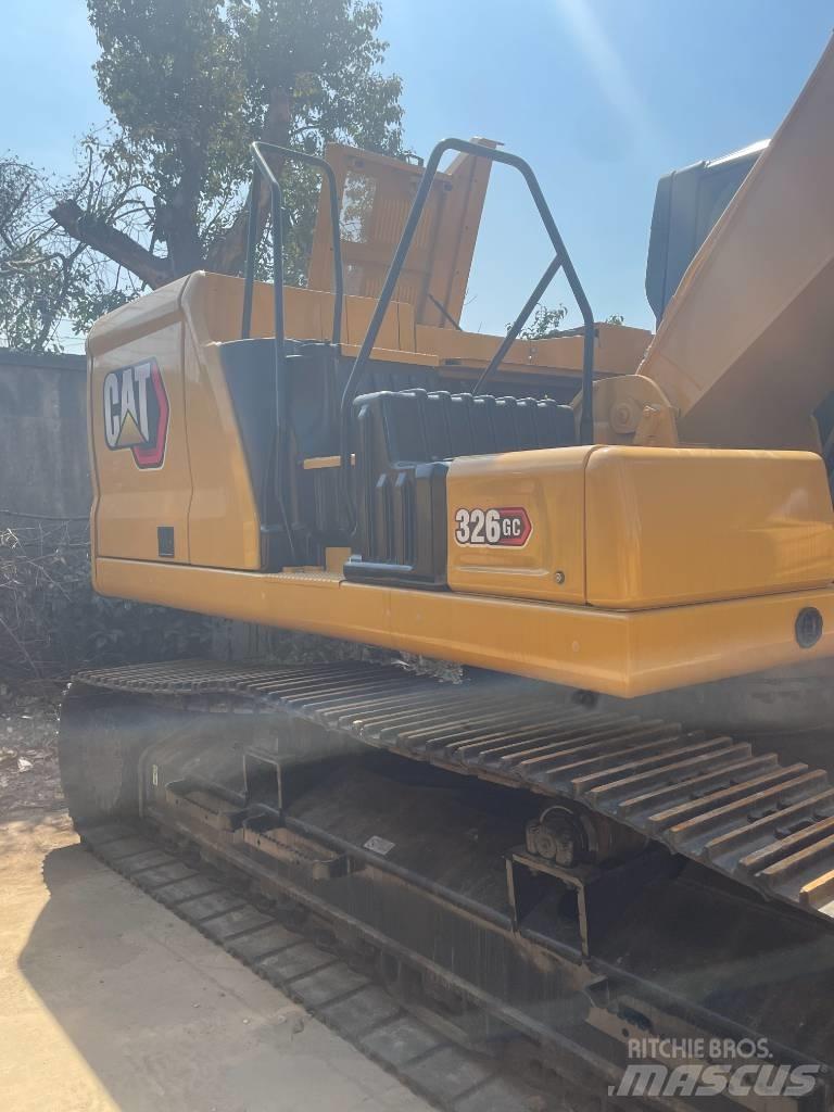 CAT 326 GC Bageri guseničari