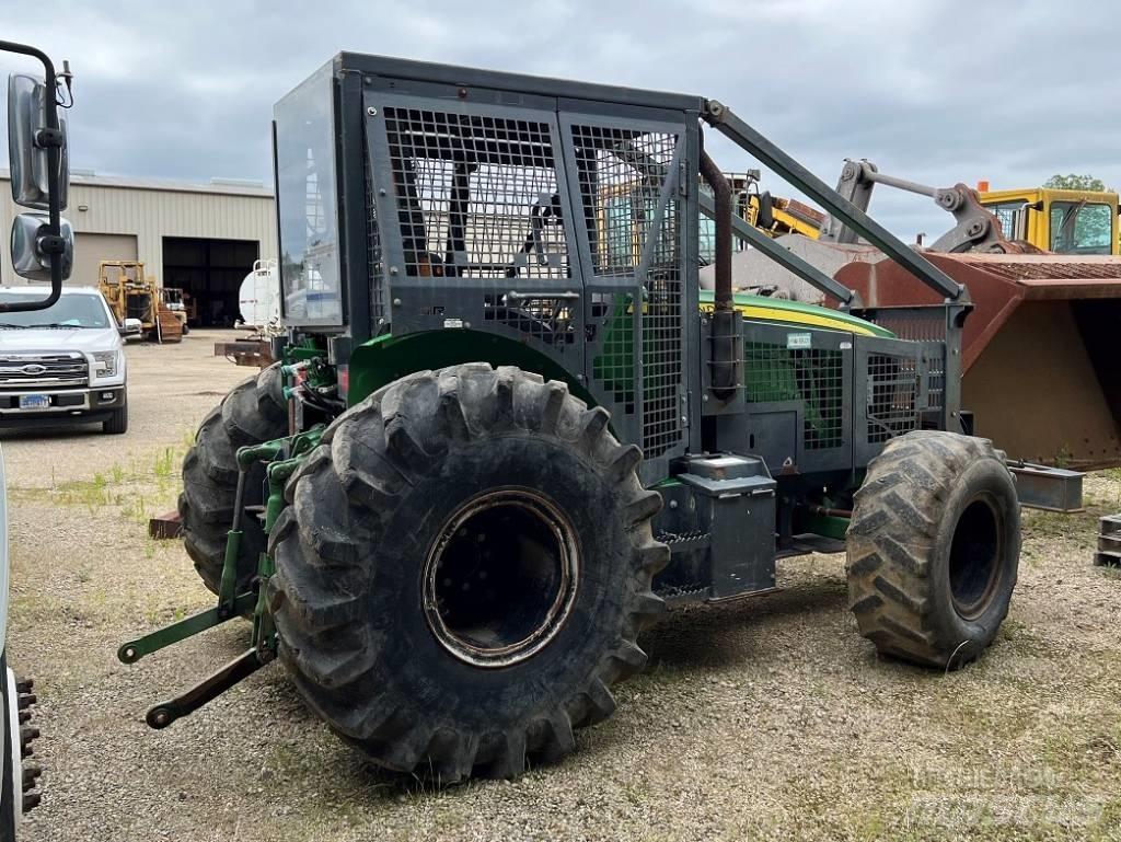 John Deere 5100 M Traktori