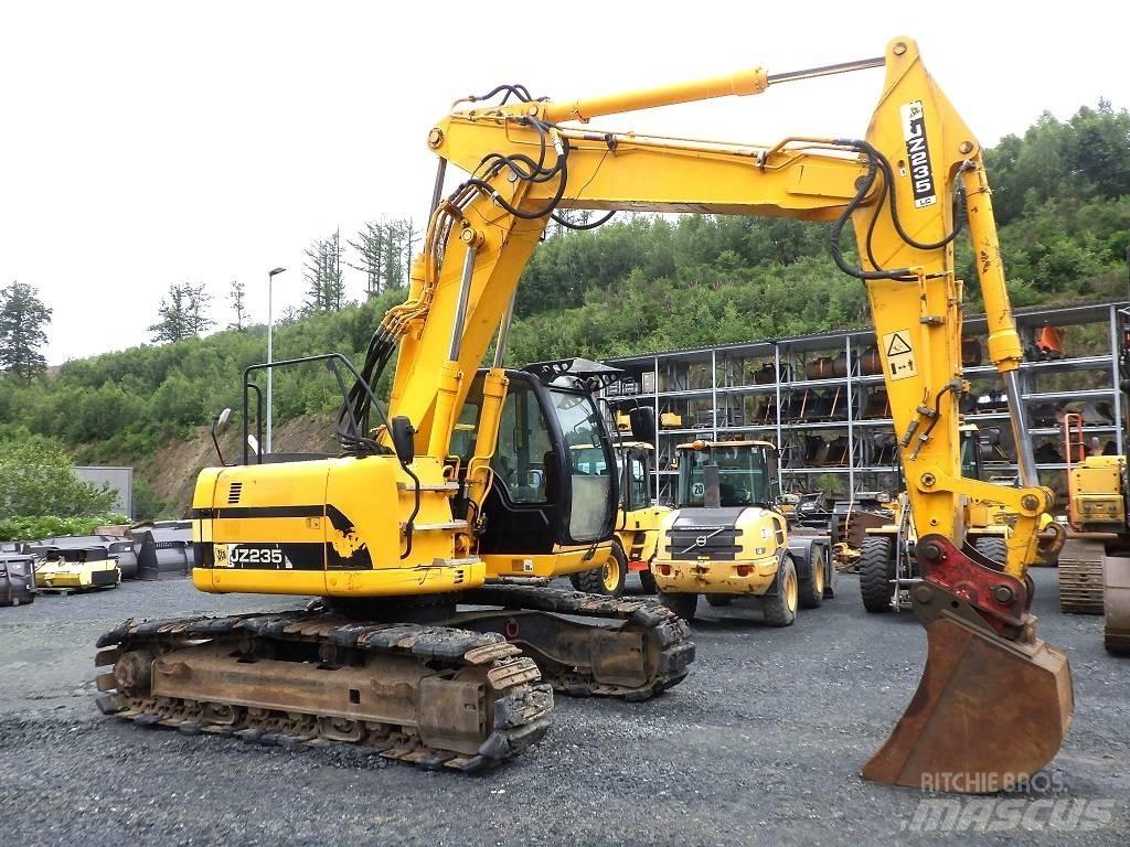 JCB JZ 235 LC Bageri guseničari