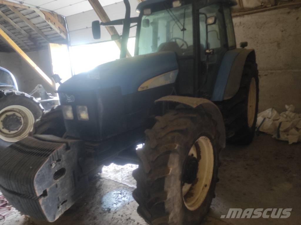 New Holland TM 130A Traktori