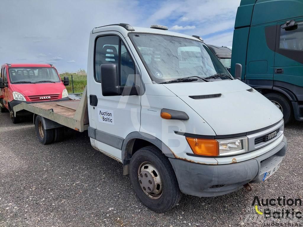 Iveco 35C 13 Šleperi za vozila