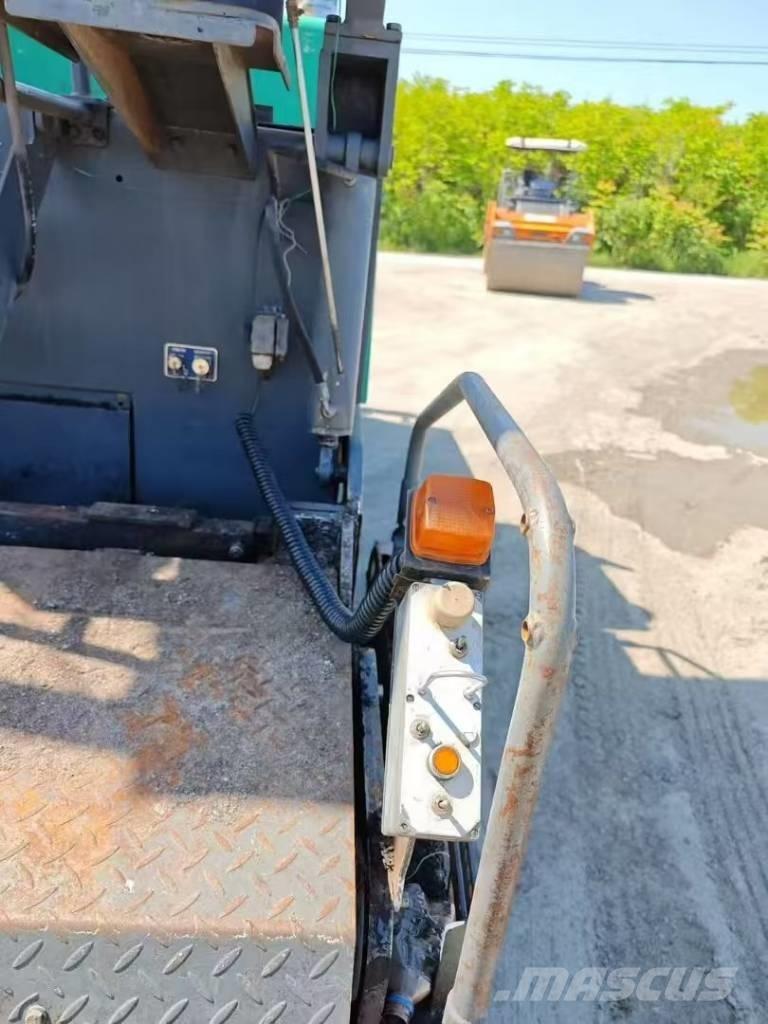 XCMG RP 453 L Asfaltni finišeri