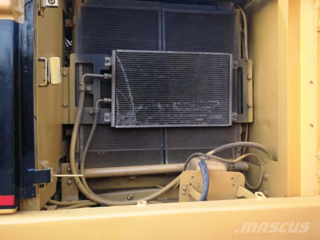 CAT 320C Bageri guseničari