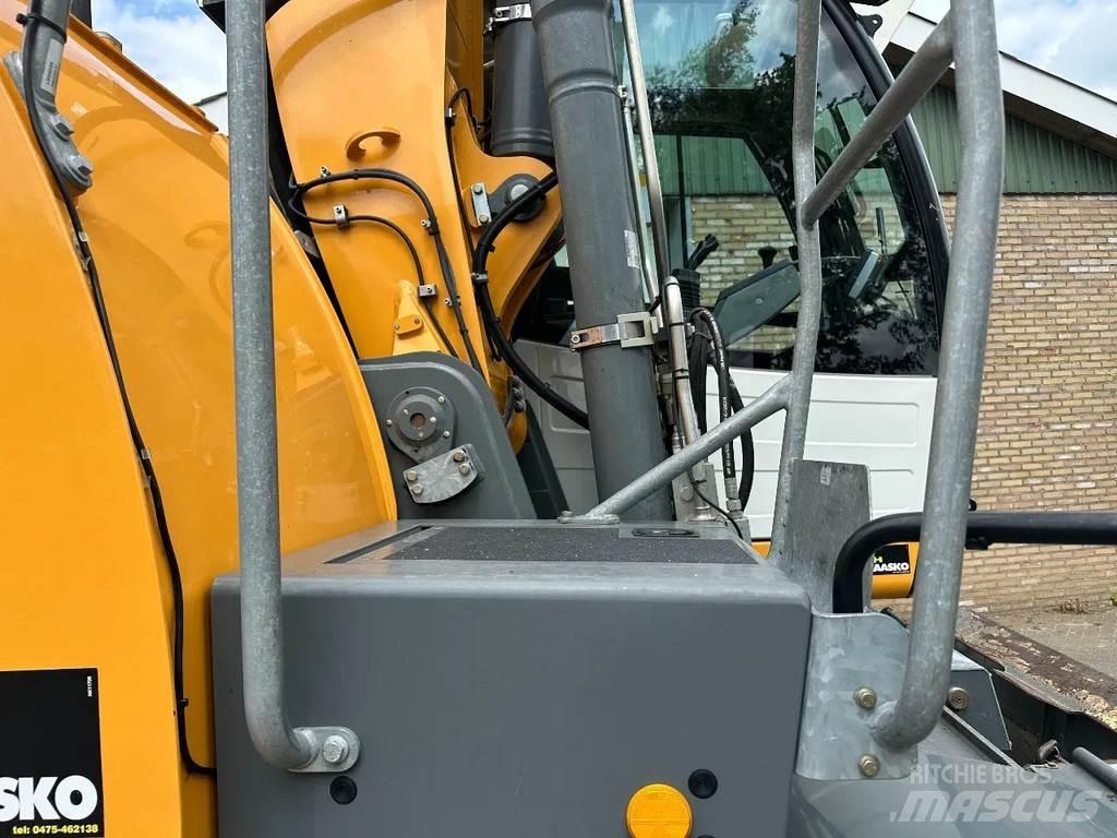Liebherr A914 Bageri točkaši