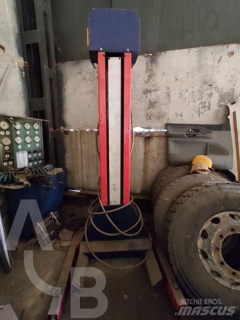  Emanuel SCM 75 Radni lift stolovi