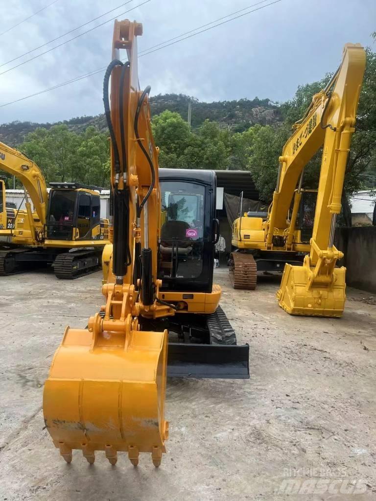 JCB 8035 Bageri guseničari