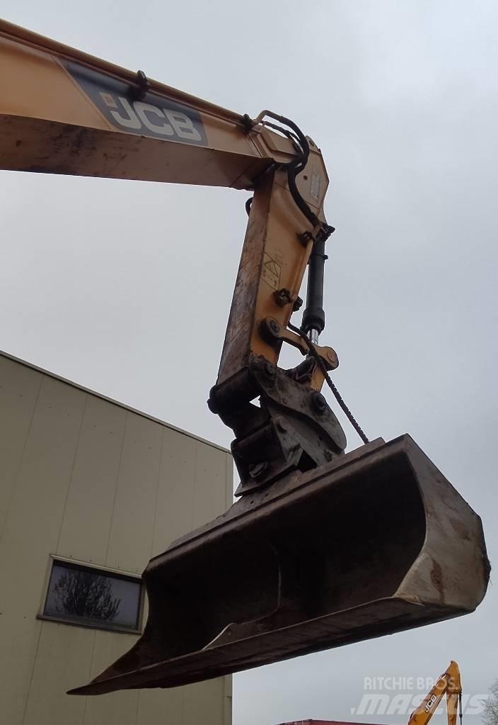 JCB JS 220 LC Bageri guseničari