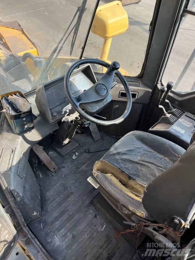 Komatsu WA 470 Utovarivači na točkove