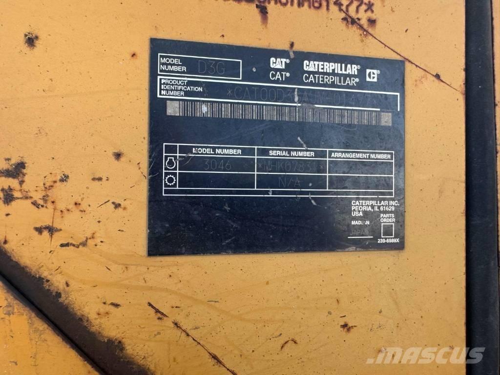 CAT D 3 G Buldožeri guseničari