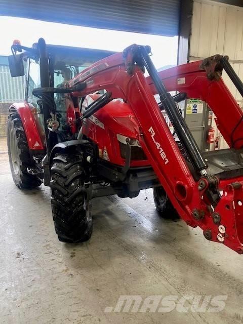 Massey Ferguson 5710 Traktori