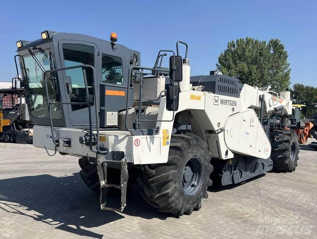 Wirtgen WR 2400 Mašine za reciklažu asfalta