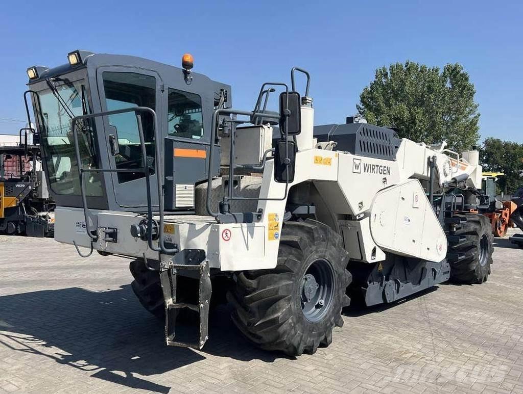Wirtgen WR 2400 Mašine za reciklažu asfalta