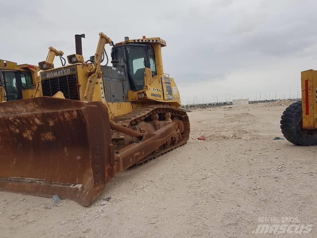 Komatsu D 275 AX Buldožeri guseničari
