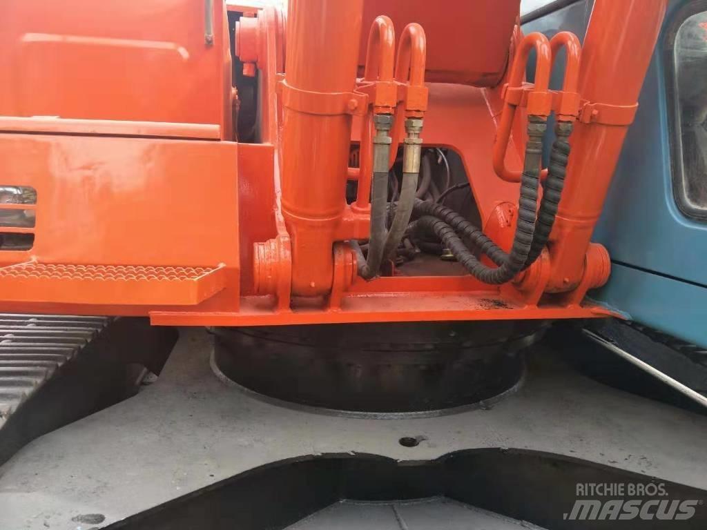 Hitachi EX 200-3 Bageri guseničari