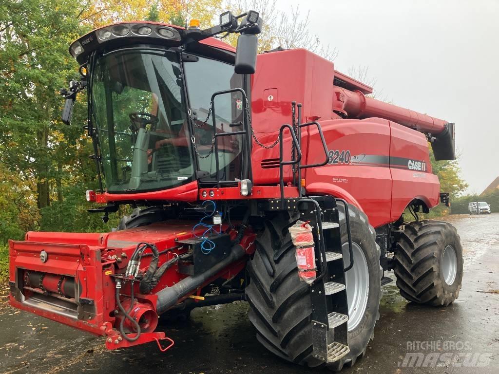 Case IH Axial 8240 Kombajni