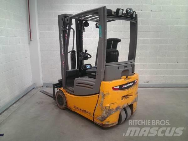 Jungheinrich EFG 215 Električni viljuškari
