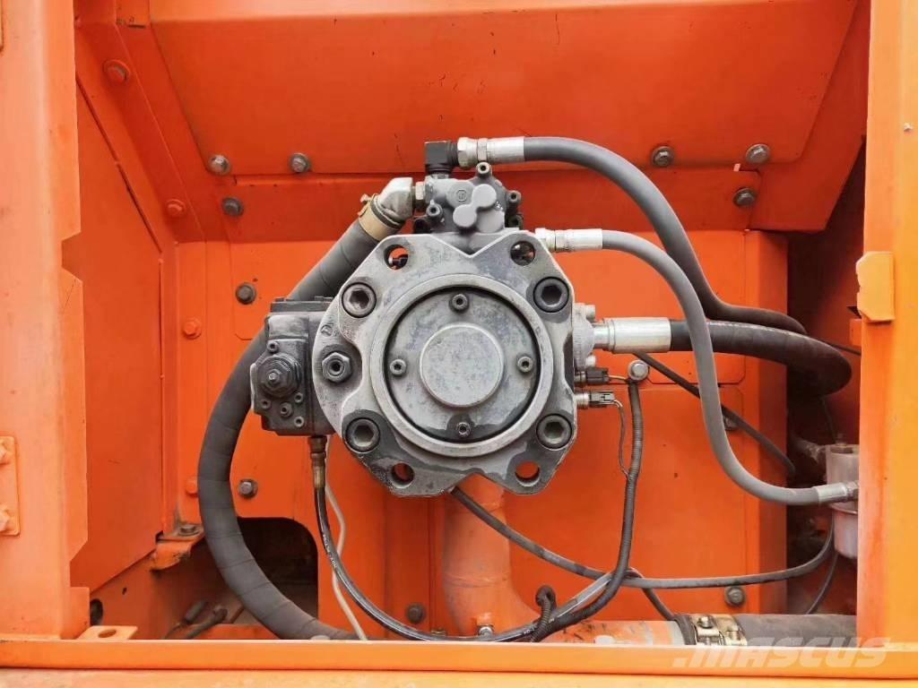 Doosan DX 300 LC Bageri guseničari