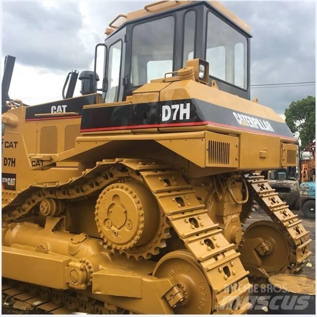 CAT D7H Buldožeri guseničari