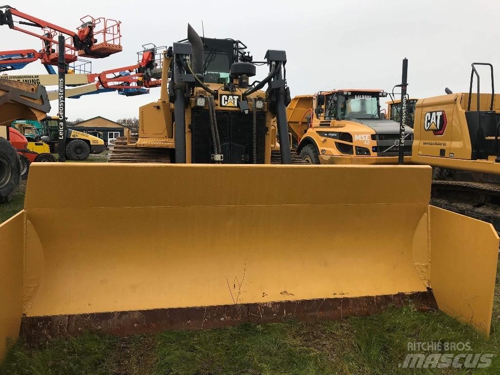 CAT D 6 T LGP D6T Buldožeri guseničari