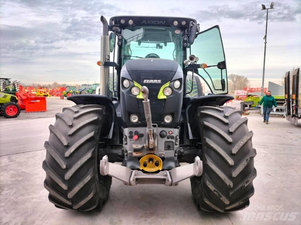 CLAAS Axion 810 Traktori
