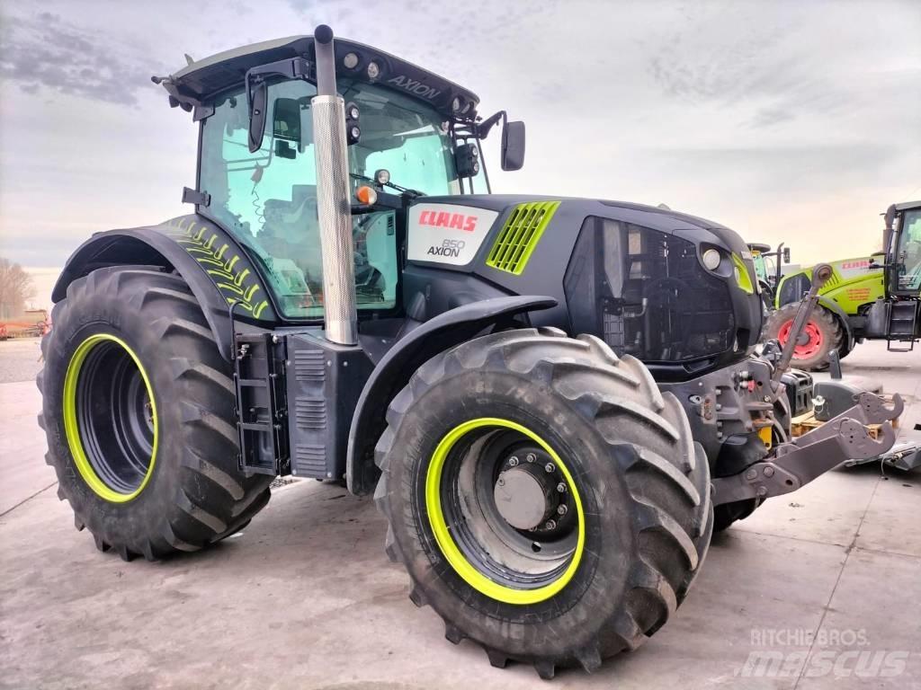 CLAAS Axion 810 Traktori