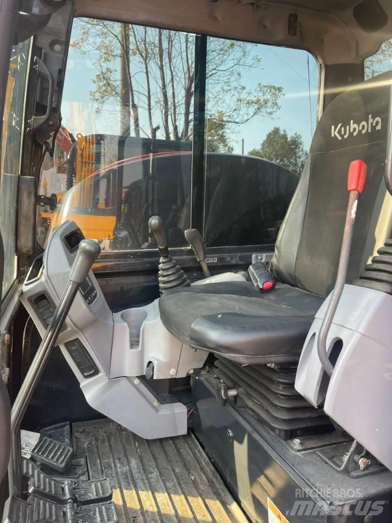Kubota 165 Bageri guseničari