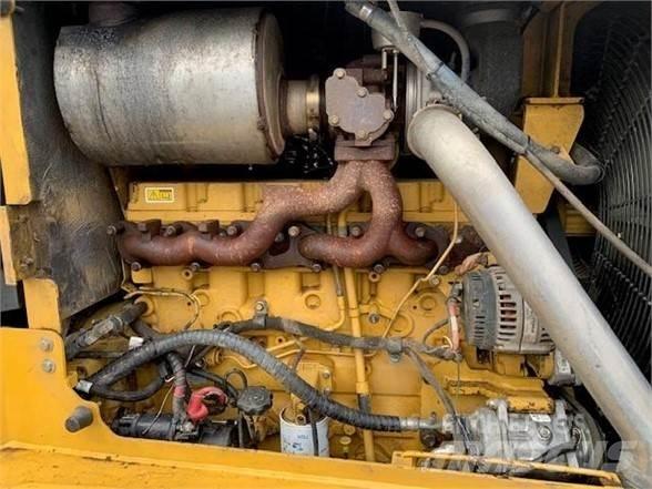 CAT 574 Forvarderi