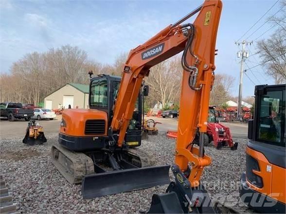 Doosan DX62R-3 Bageri guseničari