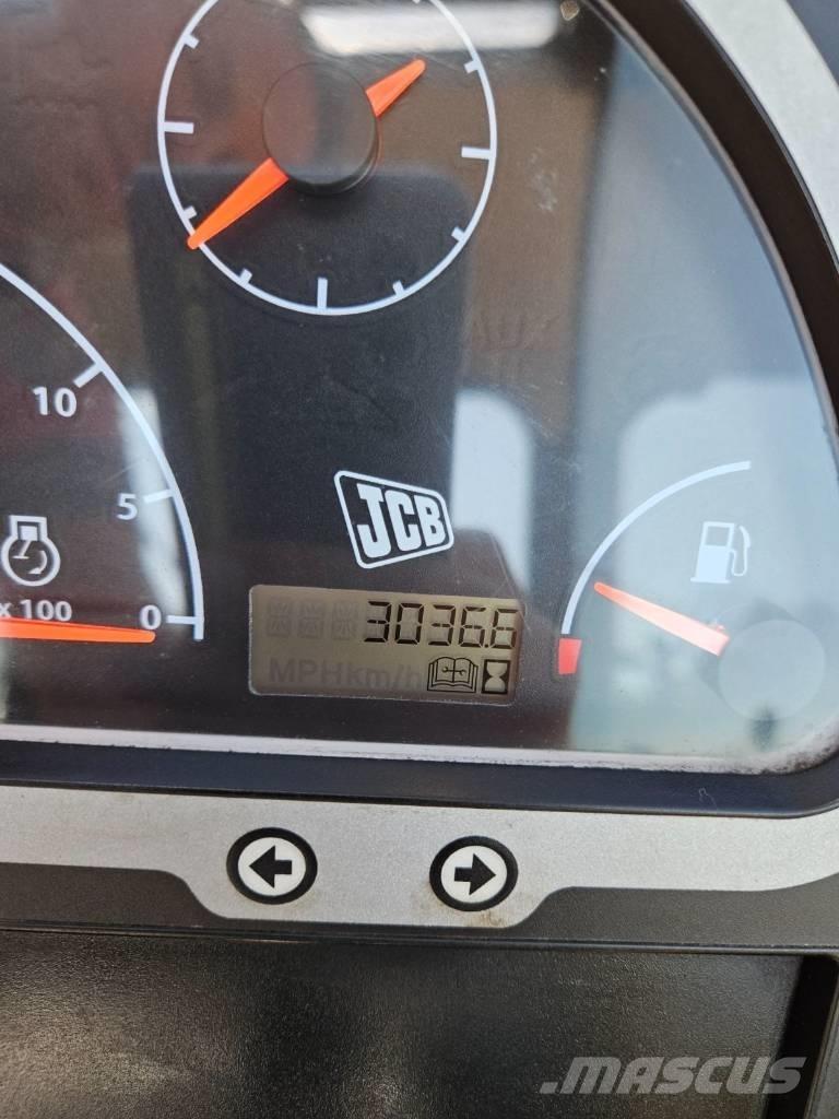 JCB 531-70 Poljoprivredni teleskopski utovarivači