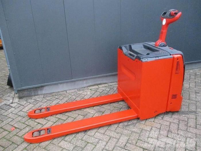 Linde T30 Nisko podizni električni viljuškar