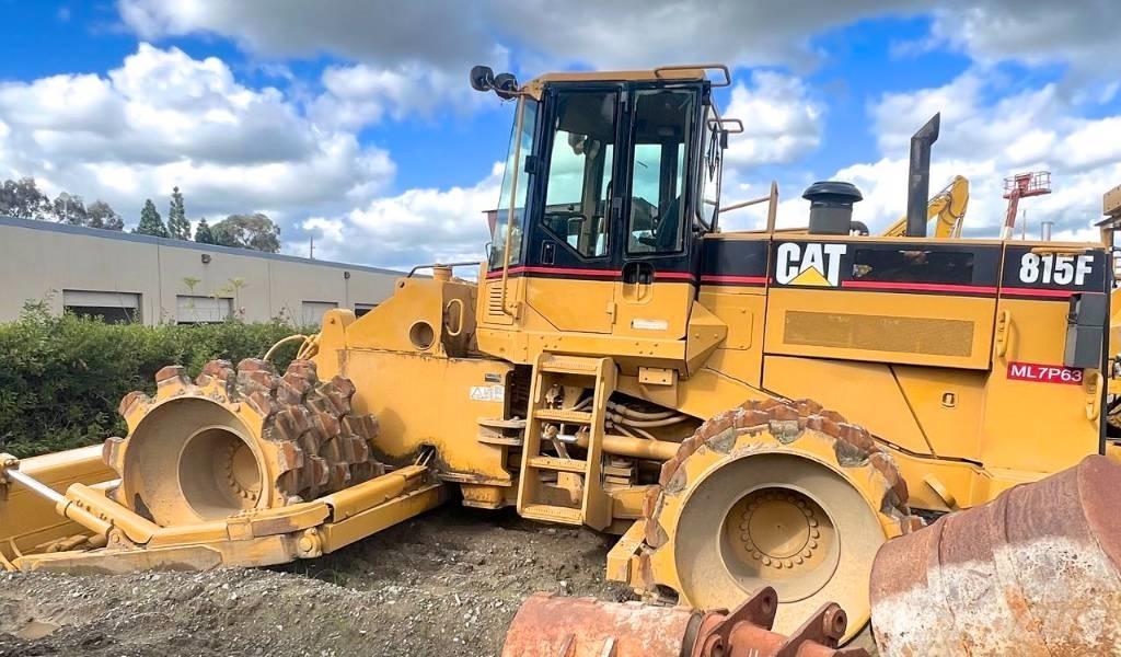 CAT 815 F Nabijači zemlje