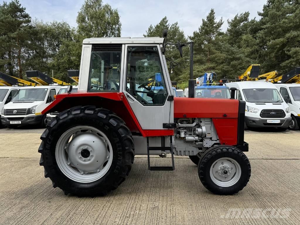 Massey Ferguson 690 Traktori