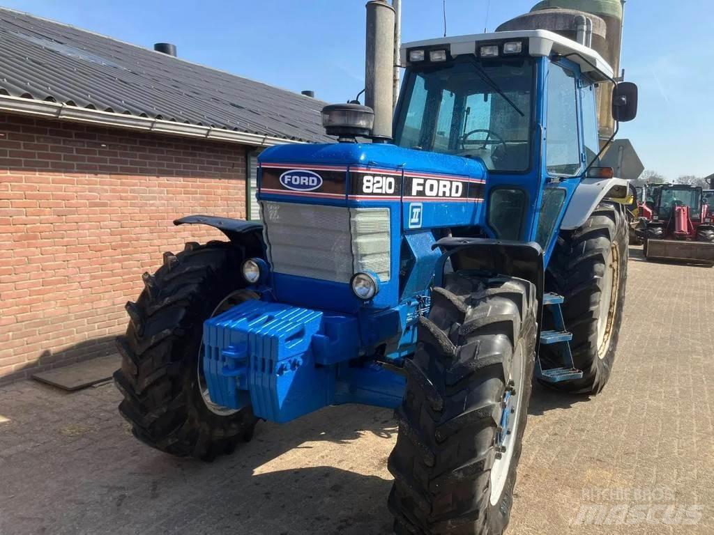 Ford 8210 gen 2 Traktori