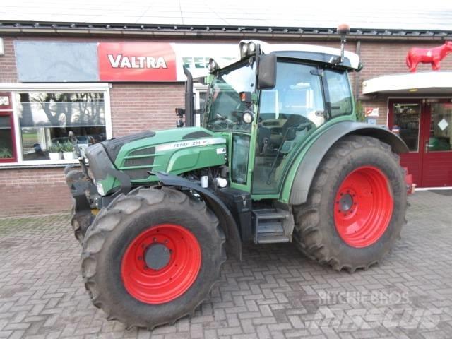 Fendt 211 Vario Traktori