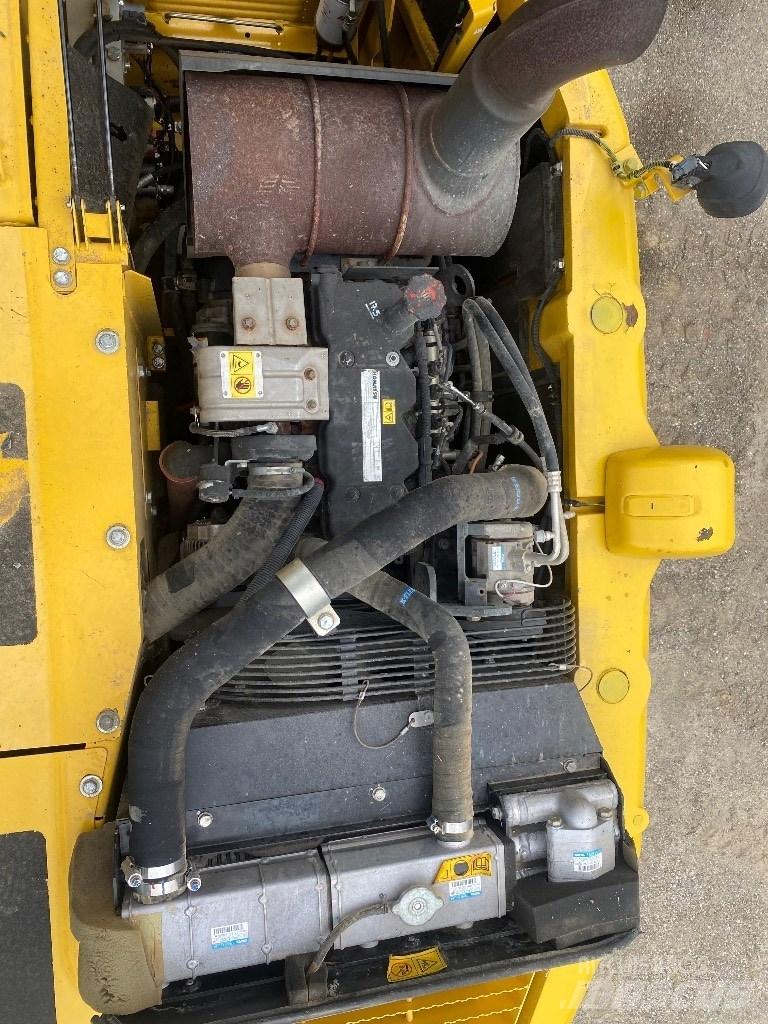 Komatsu PW 148-8 Bageri točkaši
