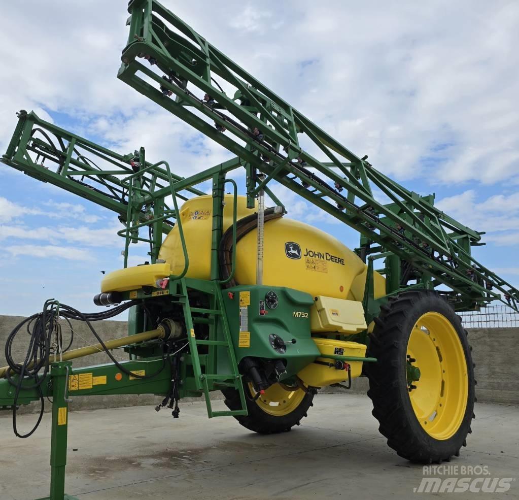 John Deere M 732 Vučene prskalice
