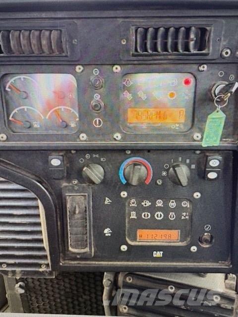 CAT D 6 T Buldožeri guseničari