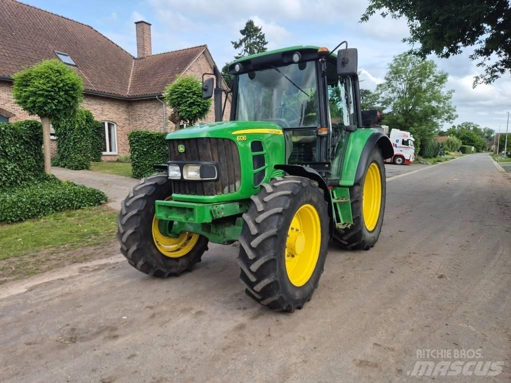 John Deere 6130 Traktori